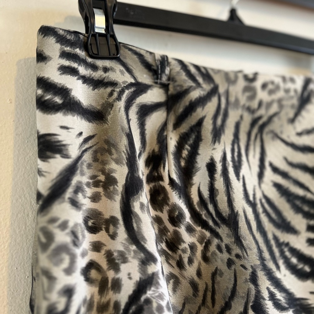 Inclinations 70’s vintage gray black animal print skirt - Picture 3 of 9